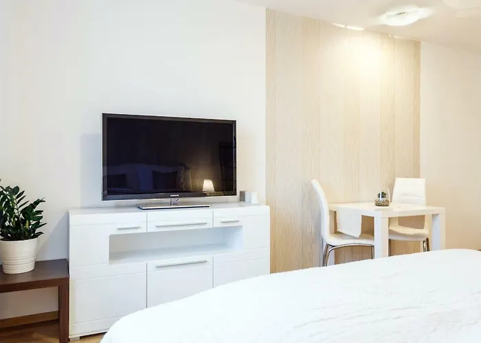 Golden Rezidence Nova Karolina *